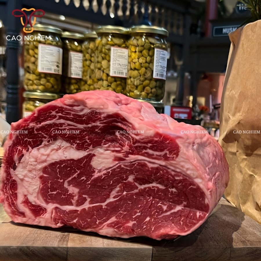Ribeye Black Angus có đặc điểm mềm và có tỷ lệ mỡ đồng đều